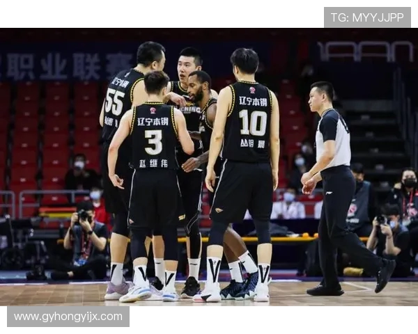 成都篮球队近期状态深度对比分析及未来发展趋势探讨